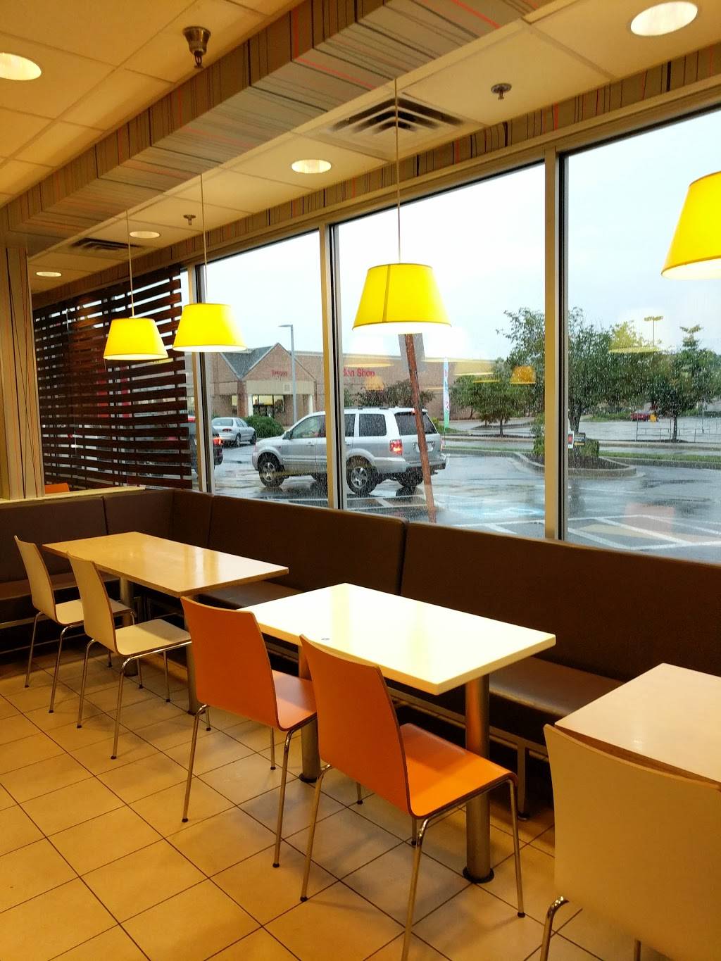 McDonalds | cafe | 113 Mitchells Chance Rd, Edgewater, MD 21037, USA | 4109562403 OR +1 410-956-2403
