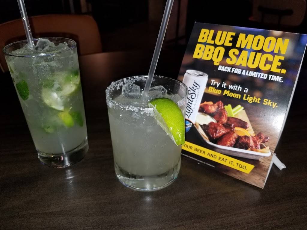 Buffalo Wild Wings | restaurant | 1835 Harbor Blvd, Costa Mesa, CA 92627, USA | 9496423219 OR +1 949-642-3219