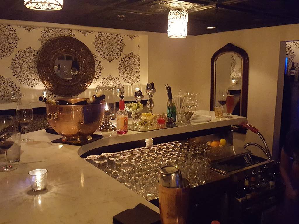 Monroes Restaurant | bakery | 3001 Monroe Ave, Rochester, NY 14618, USA | 5853489103 OR +1 585-348-9103