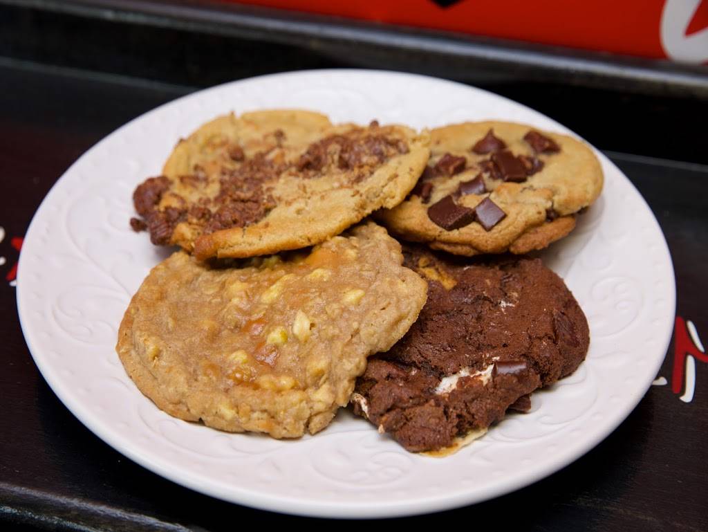 Fork’n Sammich | restaurant | 1055 S Broadway, East Providence, RI 02914, USA | 4014431855 OR +1 401-443-1855