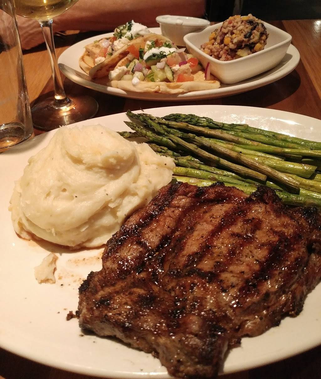 BJs Restaurant & Brewhouse | restaurant | 11101 183rd St, Cerritos, CA 90703, USA | 5624670850 OR +1 562-467-0850