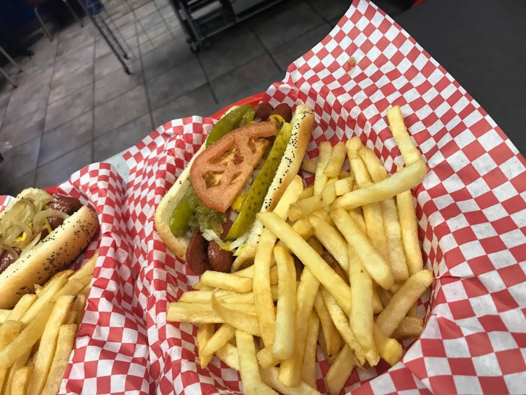 Nickys Gyros | restaurant | 1500 N Main St, Crown Point, IN 46307, USA | 2196638430 OR +1 219-663-8430