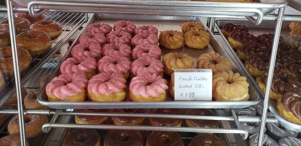 Donut Factory | restaurant | 3730 S Mooney Blvd, Visalia, CA 93277, USA | 5593728514 OR +1 559-372-8514