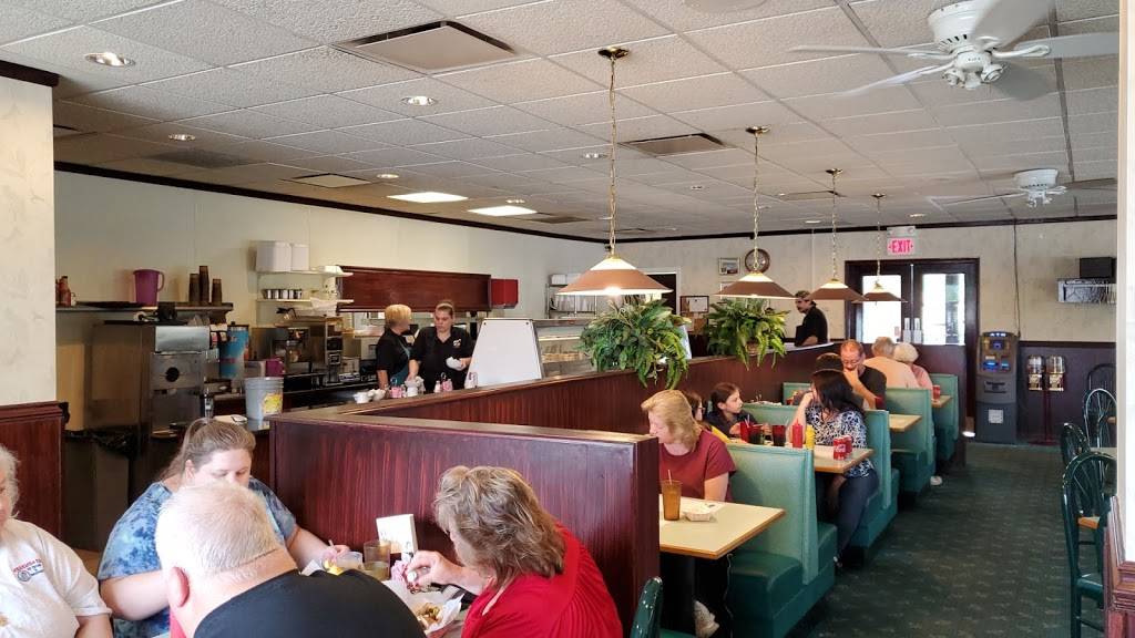 The Original Dans Dogs | restaurant | 5751 Smith Rd, Brook Park, OH 44142, USA | 2168989141 OR +1 216-898-9141