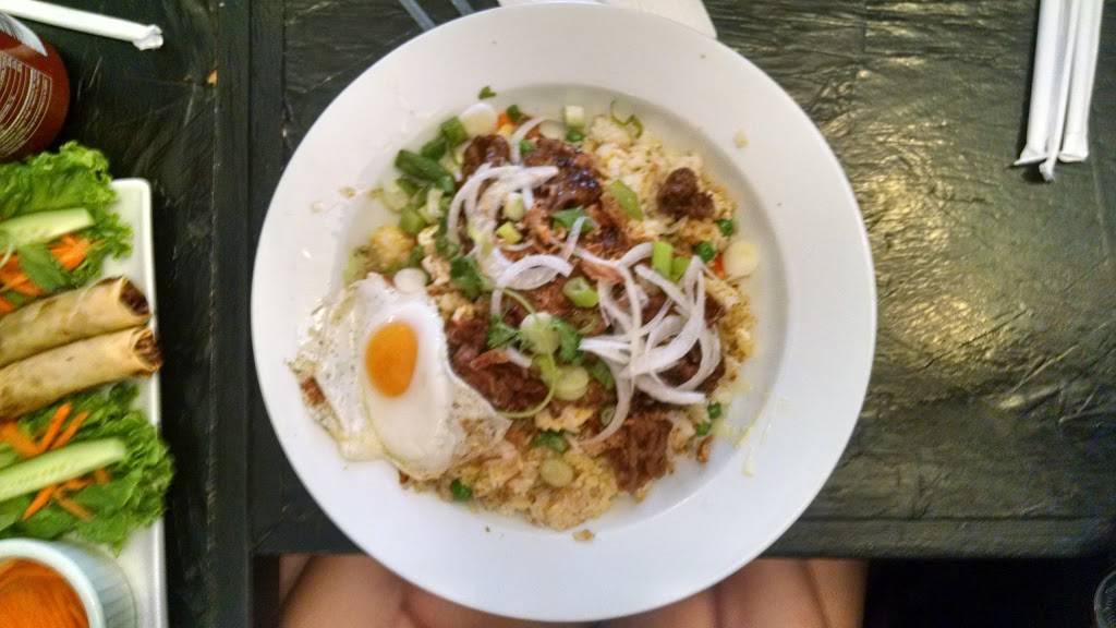 Saigon Avenue | restaurant | 110 E Lemon Ave, Monrovia, CA 91016, USA | 6264713588 OR +1 626-471-3588