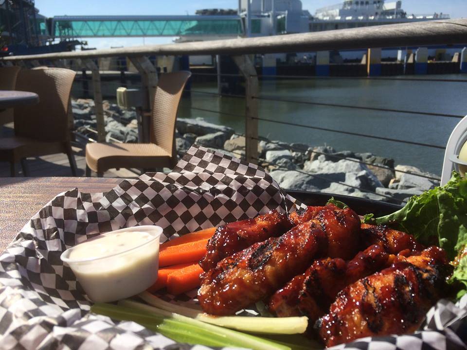 On The Rocks Dockside Grill | restaurant | 43 Cape Henlopen Dr, Lewes, DE 19958, USA | 3026446028 OR +1 302-644-6028