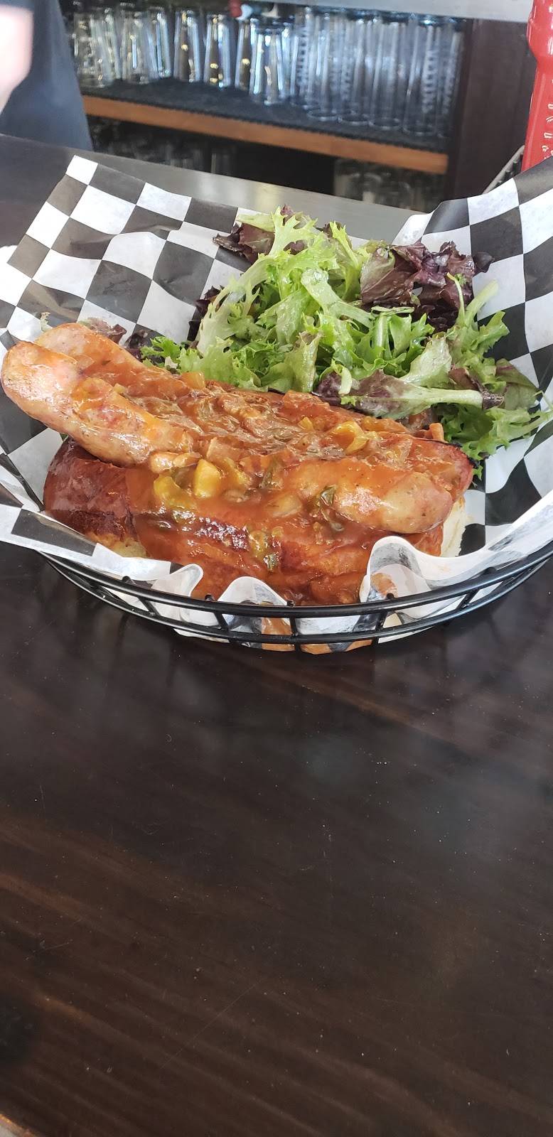 Wolcott Tap | restaurant | 1834 W Montrose Ave, Chicago, IL 60613, USA | 7733607579 OR +1 773-360-7579