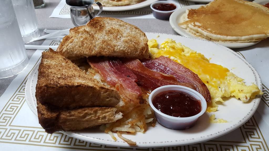 Halfway Diner | restaurant | 10792 14 Mile Rd NE, Rockford, MI 49341, USA | 6167549084 OR +1 616-754-9084