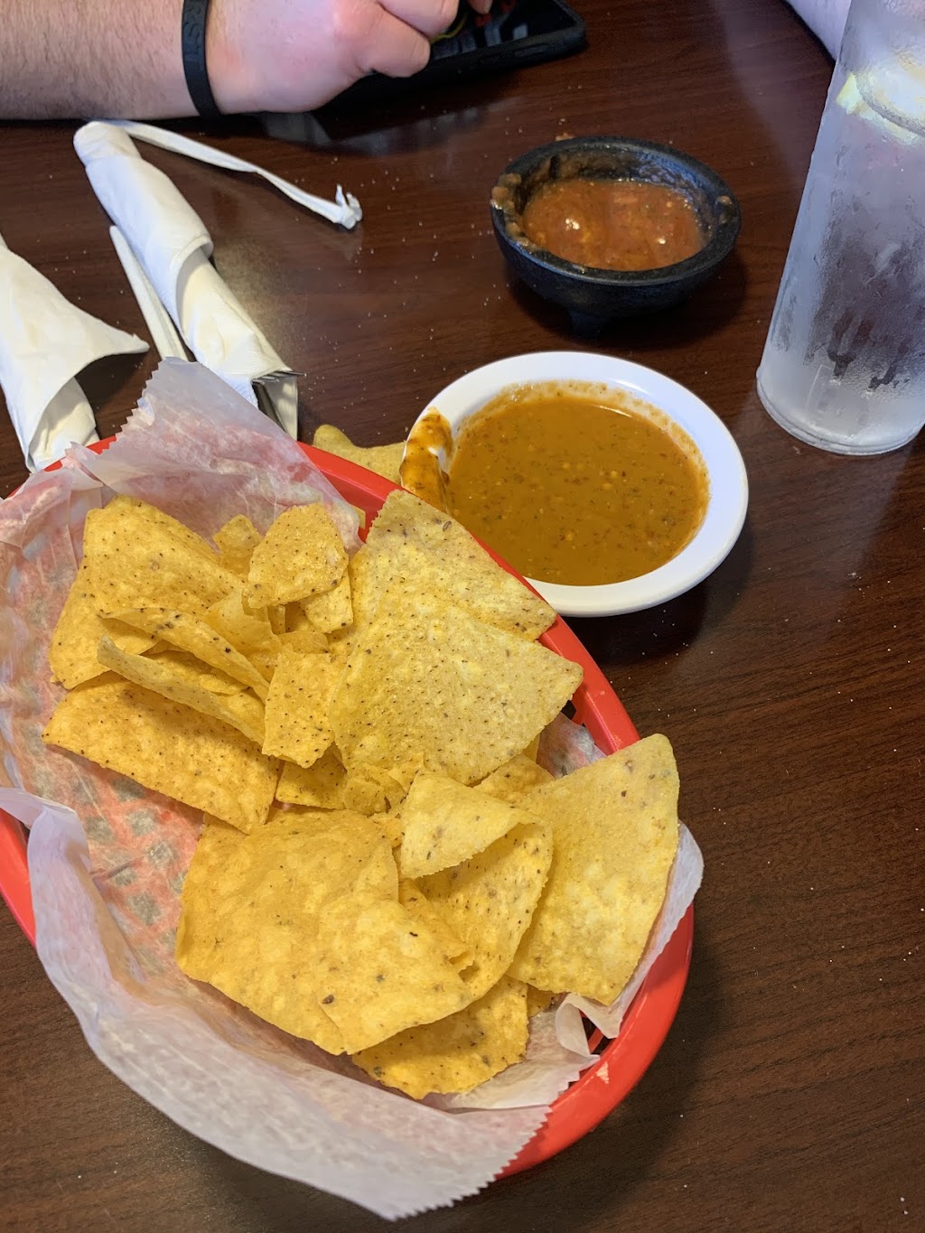 Amigo Mexican Restaurant | restaurant | 8510 Birchwood Ct, Johnston, IA 50131, USA | 5152765306 OR +1 515-276-5306