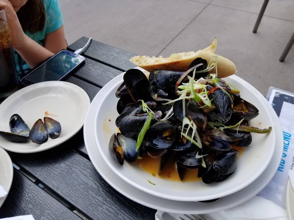 Upland Columbus Pump House | restaurant | 148 Lindsey St, Columbus, IN 47201, USA | 8127993587 OR +1 812-799-3587