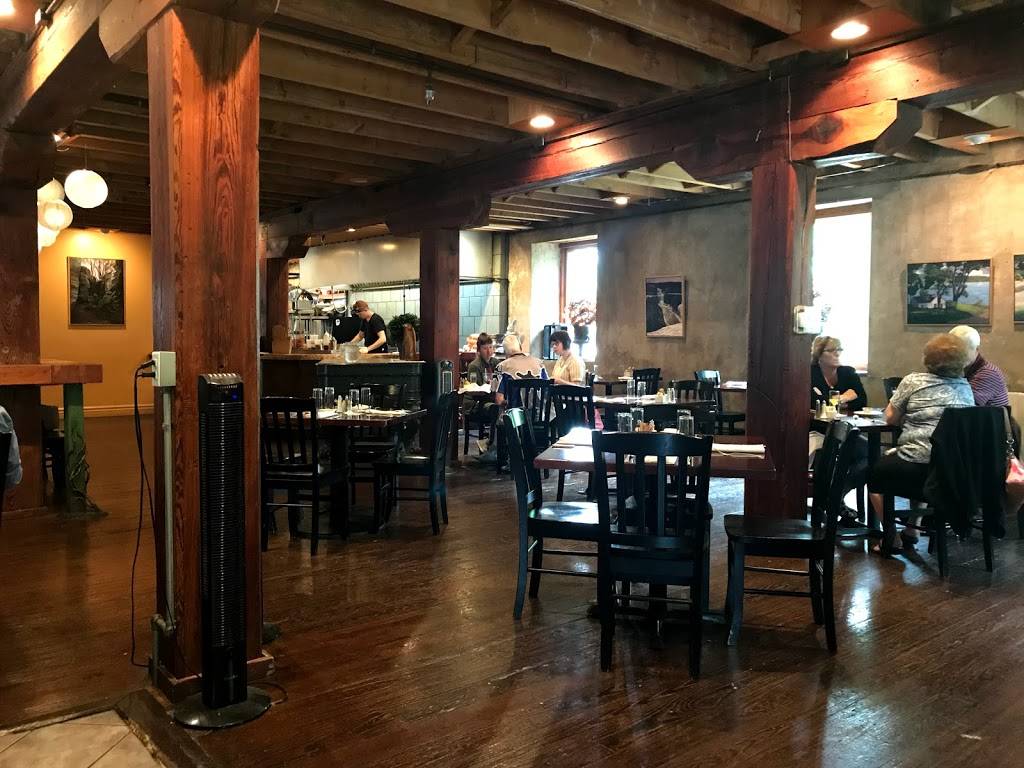 The Rabbit Room | restaurant | 61 N Main St #1, Honeoye Falls, NY 14472, USA | 5855821830 OR +1 585-582-1830