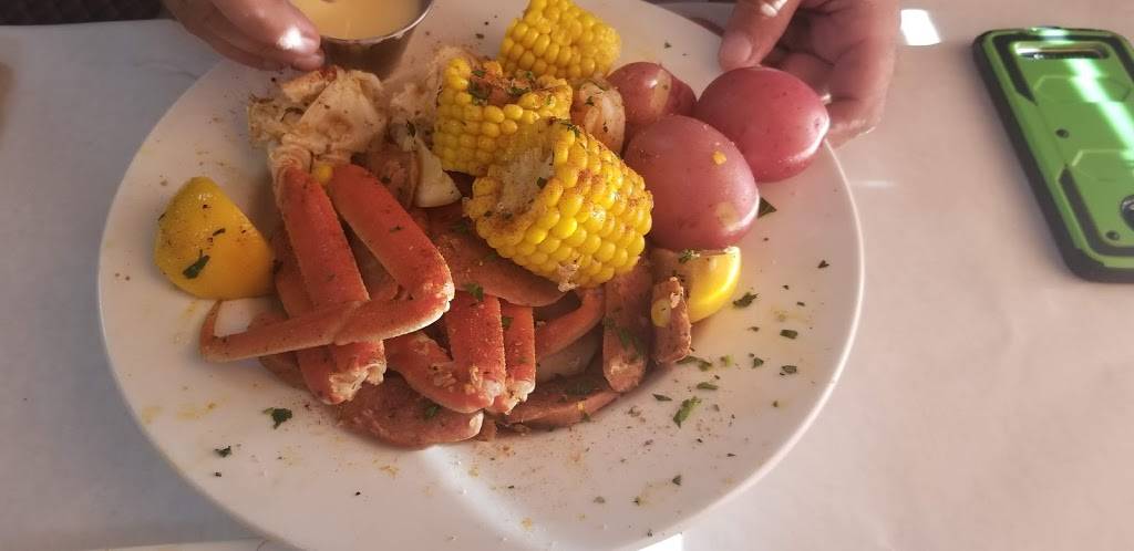 SUCCOTASH | restaurant | 11098 US-41, Guild, TN 37340, USA | 4232062875 OR +1 423-206-2875