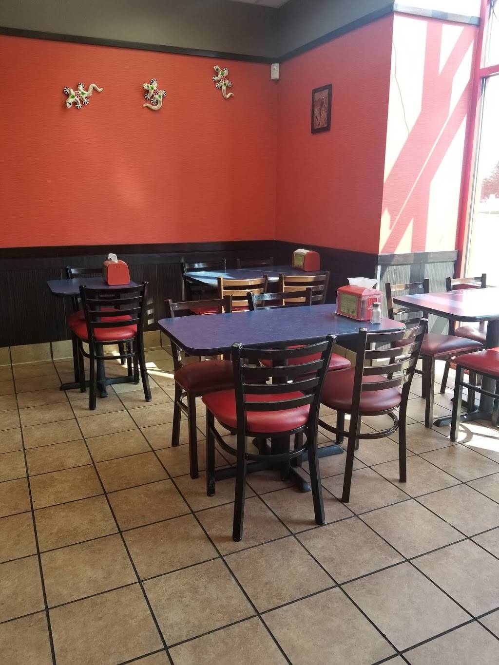 Guanaquitas Tacos y Pupusas | restaurant | 2405 E Plano Pkwy, Plano, TX 75074, USA | 2145315493 OR +1 214-531-5493