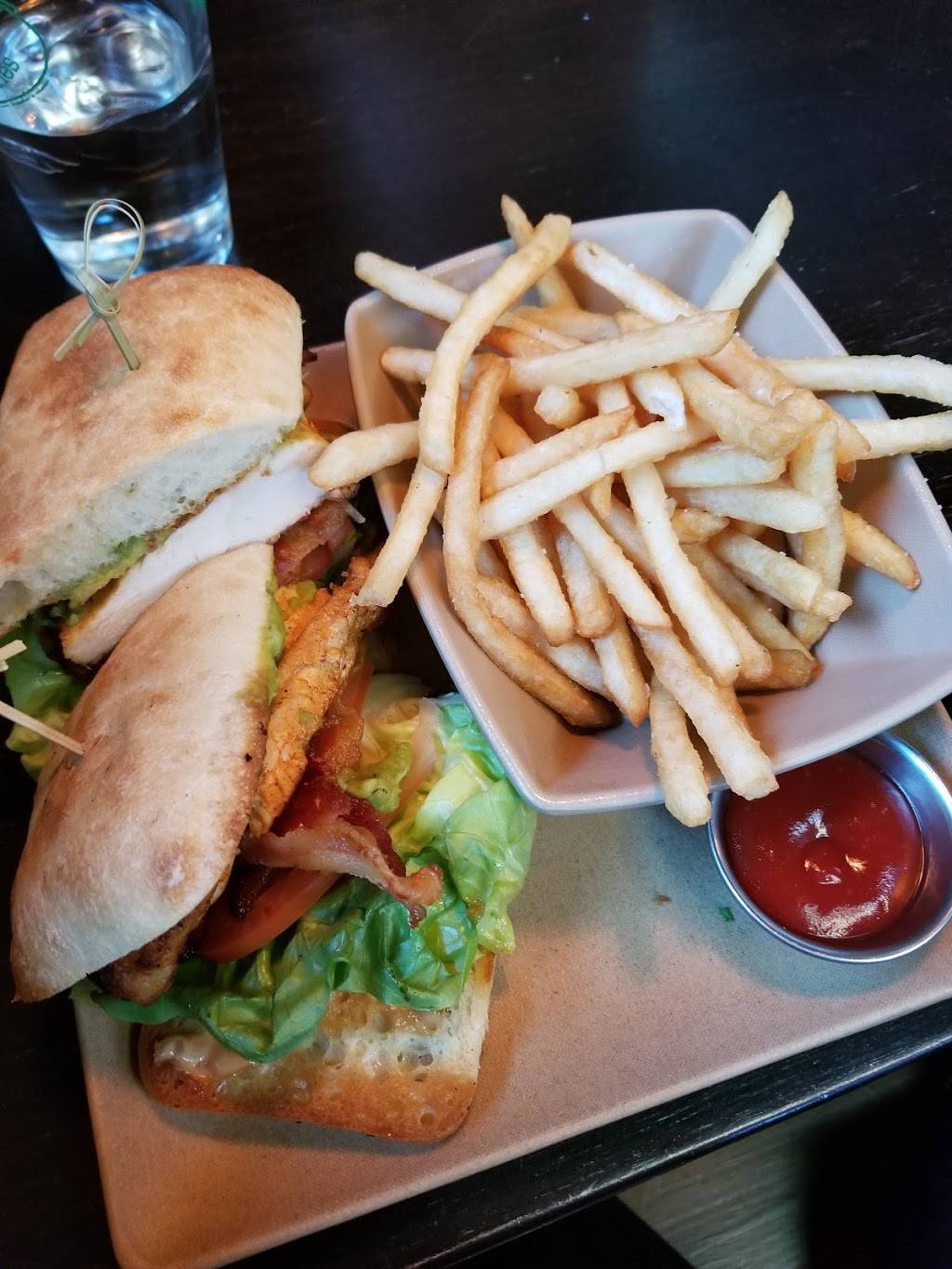 Local Kitchen & Craft Beer Bar | restaurant | 85 Mill Plain Rd, Fairfield, CT 06824, USA | 2039551920 OR +1 203-955-1920