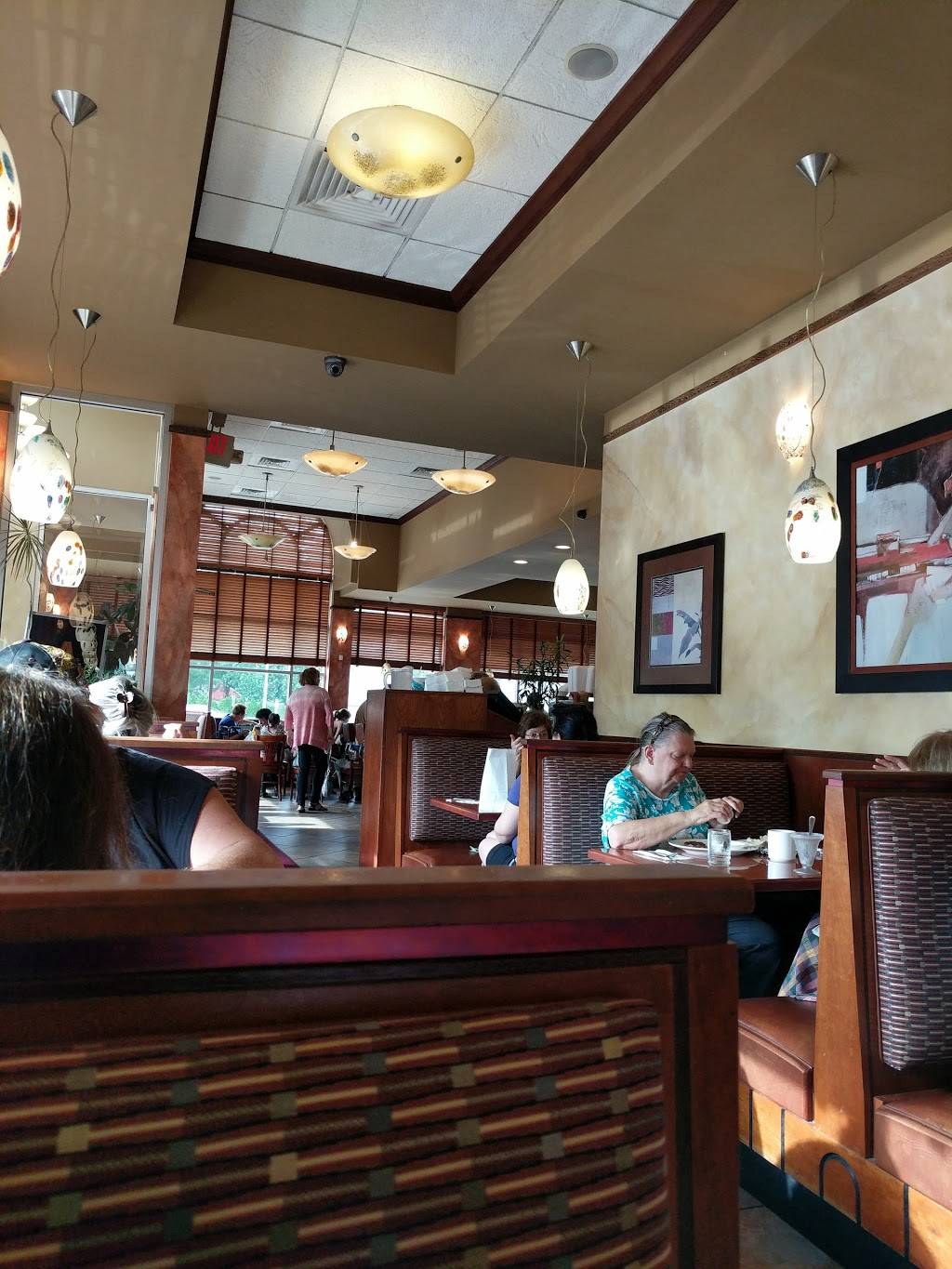 Alexs of Berkley | restaurant | 2685 Twelve Mile Rd, Berkley, MI 48072, USA | 2485453710 OR +1 248-545-3710