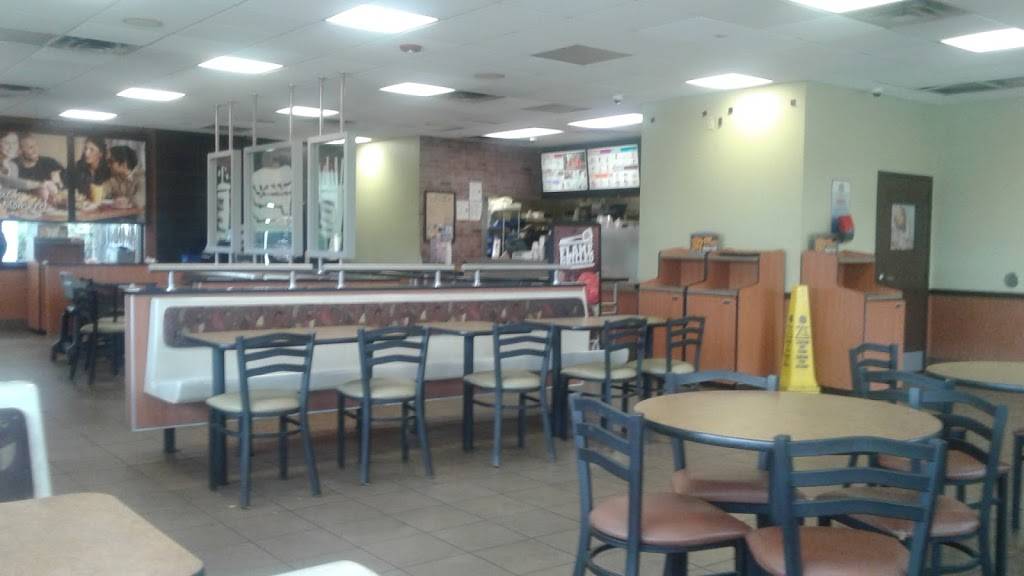 Burger King | restaurant | 109 Jefferson St, Waterloo, IA 50701, USA | 3192357910 OR +1 319-235-7910