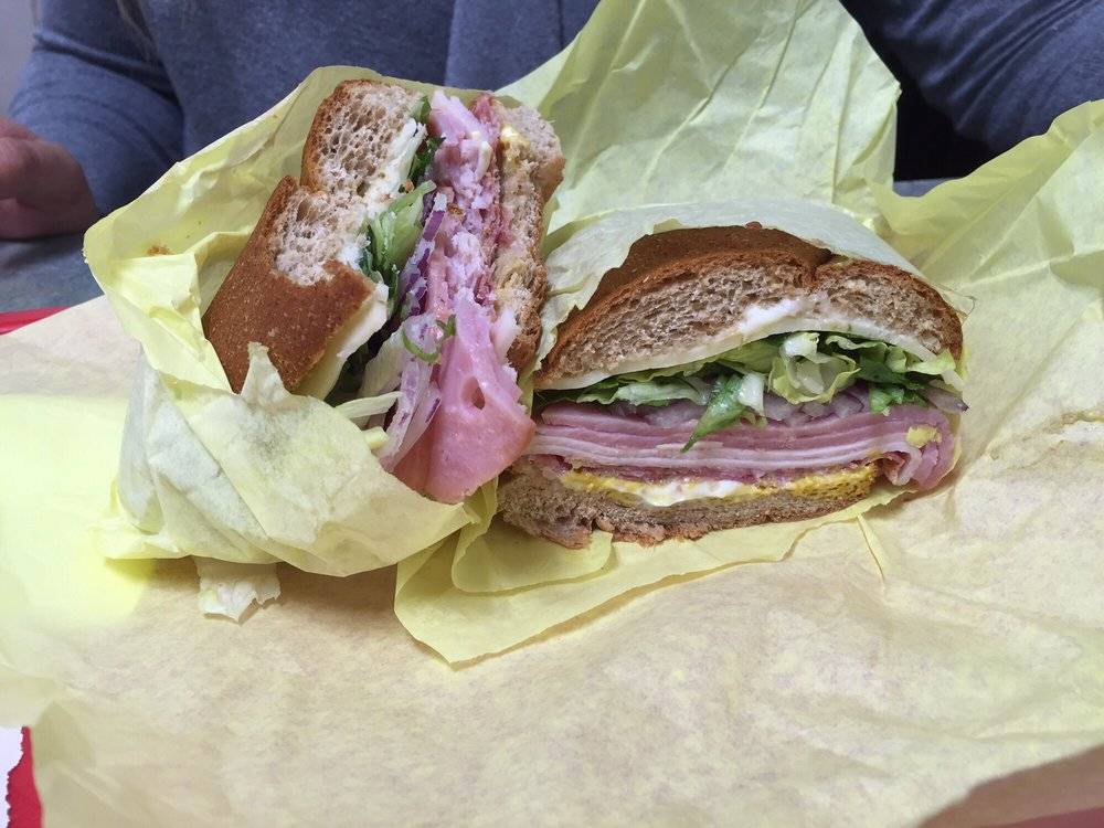 Alfalfas Pizza and Deli | restaurant | 2707, 335, E Weber Ave, Stockton, CA 95202, USA | 2094634400 OR +1 209-463-4400