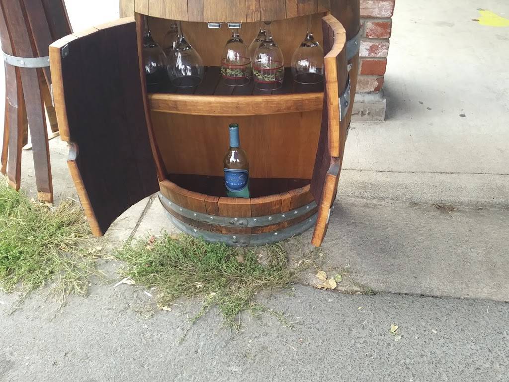 Johns Market Taqueria | restaurant | 3860 Main St, Kelseyville, CA 95451, USA | 7072792440 OR +1 707-279-2440