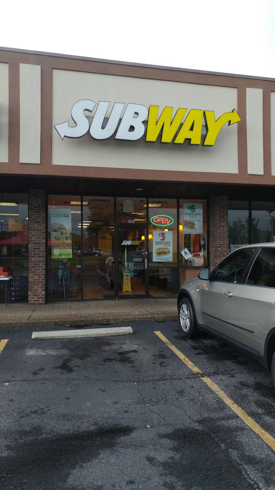 Subway | restaurant | 12422 Shelbyville Rd, Louisville, KY 40243, USA | 5022444782 OR +1 502-244-4782