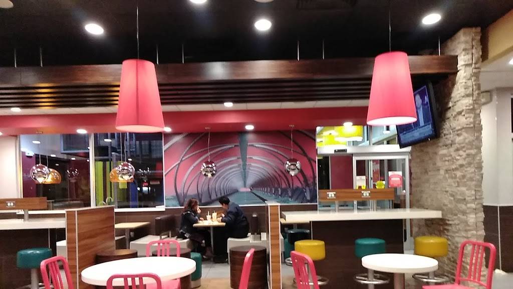 McDonalds | cafe | 7090 E 22nd St, Tucson, AZ 85710, USA | 5207471351 OR +1 520-747-1351