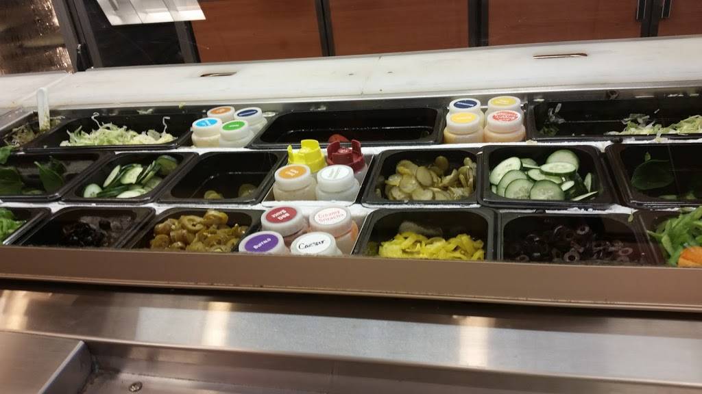 Subway | meal takeaway | 7555 N La Cholla Blvd Suite 145, Tucson, AZ 85741, USA | 5205319054 OR +1 520-531-9054