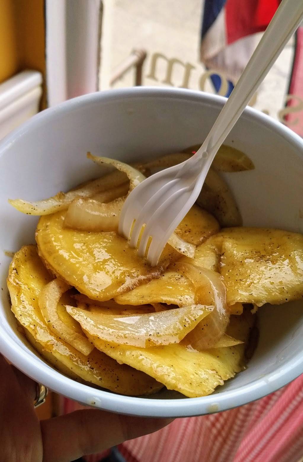 Santoros Franks & Chili | restaurant | 432 W Broad St, Bethlehem, PA 18018, USA | 6108673000 OR +1 610-867-3000