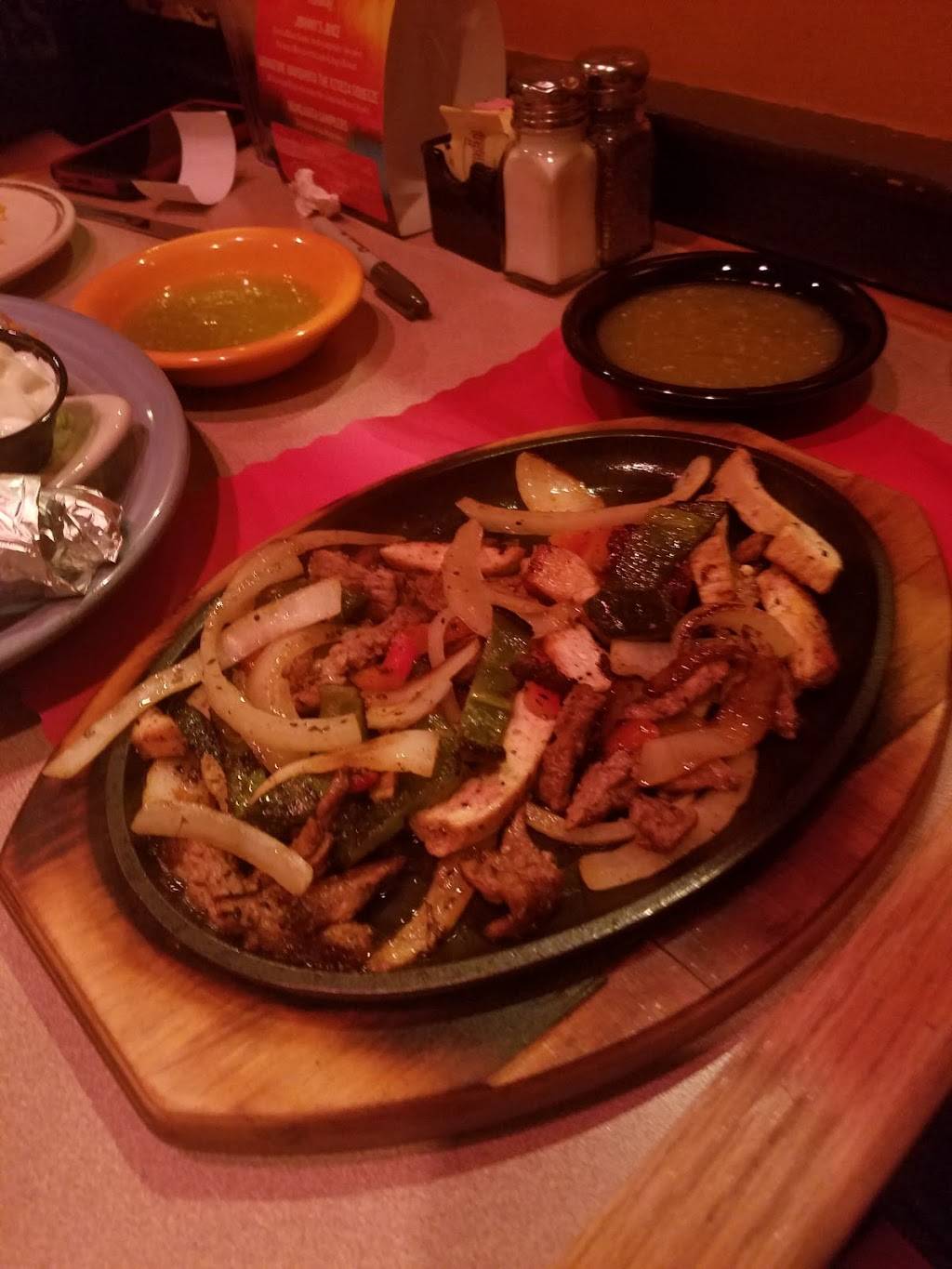 El Azteca Mexican Restaurant | restaurant | 3326, 535 E State Blvd, Fort Wayne, IN 46805, USA | 2604822172 OR +1 260-482-2172