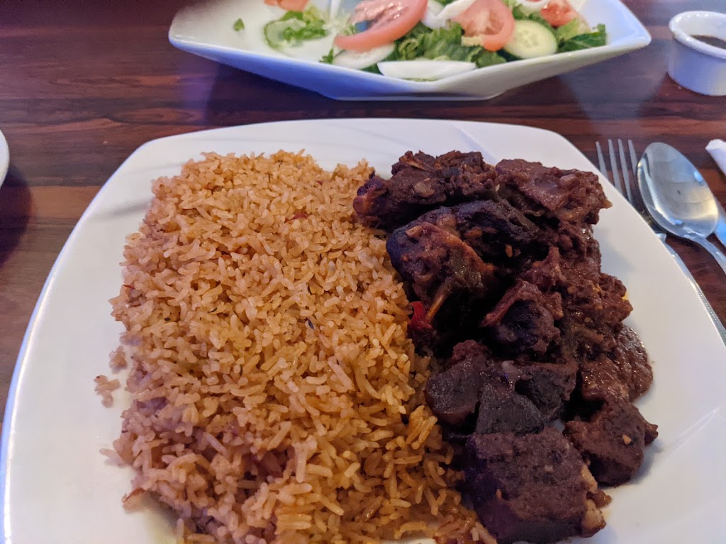 Gumaa’s Bar & Grill | restaurant | 342 Lincoln St, Manchester, NH 03103, USA | 6032324154 OR +1 603-232-4154