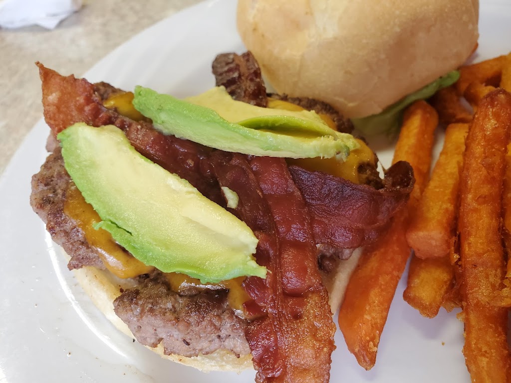 The Cabin Restaurant | restaurant | 411 N Townsend Ave, Montrose, CO 81401, USA | 9702520999 OR +1 970-252-0999