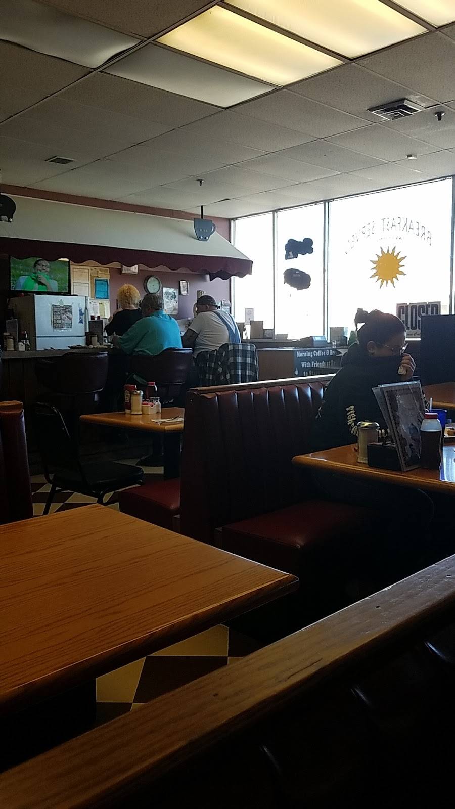 Reids Ultimate Breakfast | restaurant | 2021 Main St, Brockton, MA 02301, USA | 5085884960 OR +1 508-588-4960