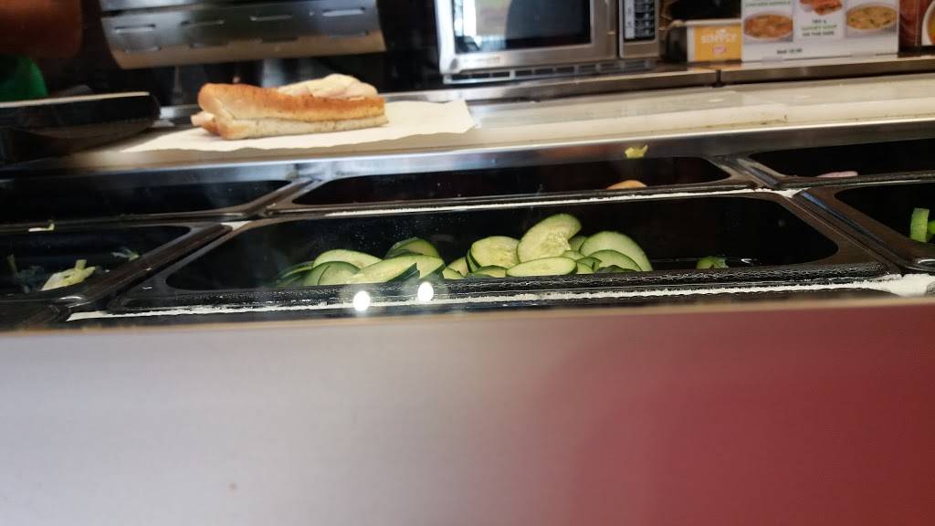 Subway | restaurant | 3510 S Ashland Ave, Chicago, IL 60609, USA | 7738430444 OR +1 773-843-0444