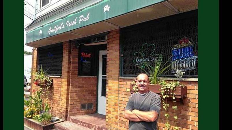 Guilfoils Irish Pub | restaurant | 501 Burnet Ave, Syracuse, NY 13203, USA | 3154247876 OR +1 315-424-7876