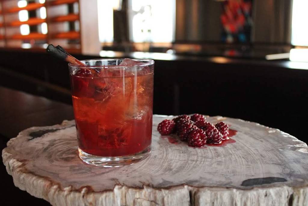 SĒR Steak and Spirits | restaurant | 2201 N Stemmons Fwy, Dallas, TX 75207, USA | 2147617479 OR +1 214-761-7479