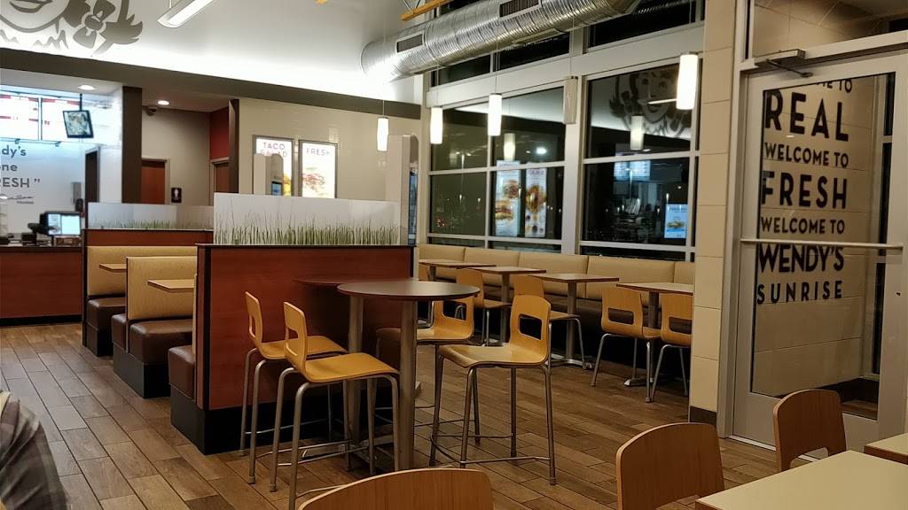 Wendys | restaurant | 3271 Vineland Rd, Kissimmee, FL 34746, USA | 3216668271 OR +1 321-666-8271