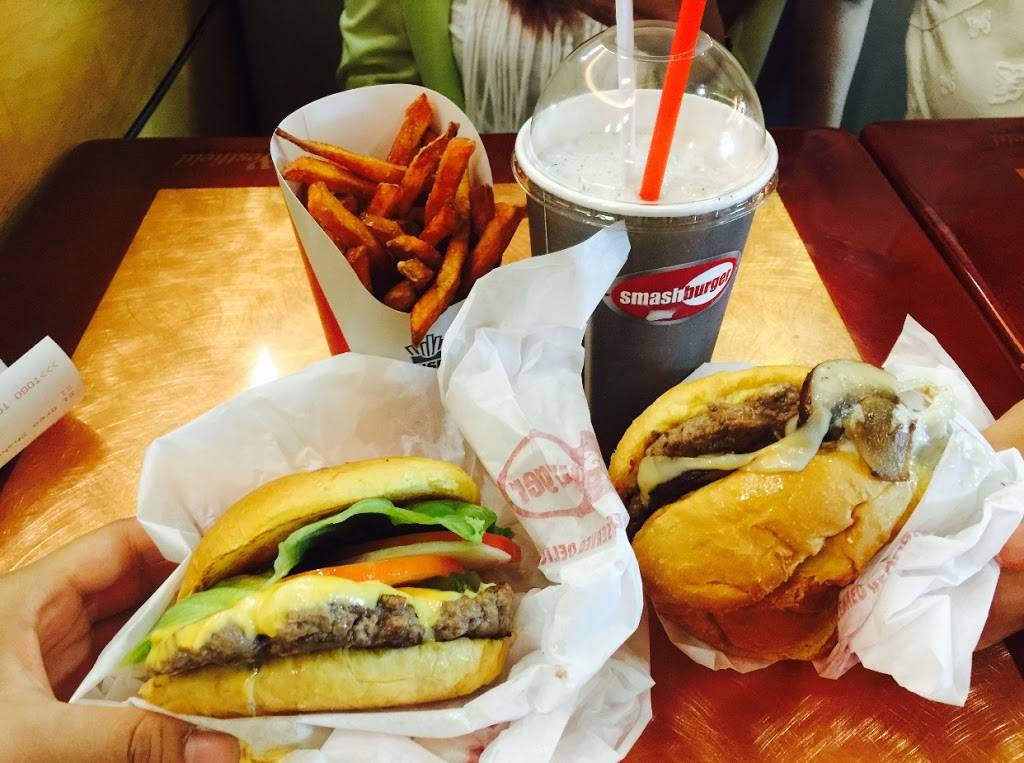 Smashburger | restaurant | 925 Blossom Hill Rd Ste 1641, San Jose, CA 95123, USA | 4085331001 OR +1 408-533-1001