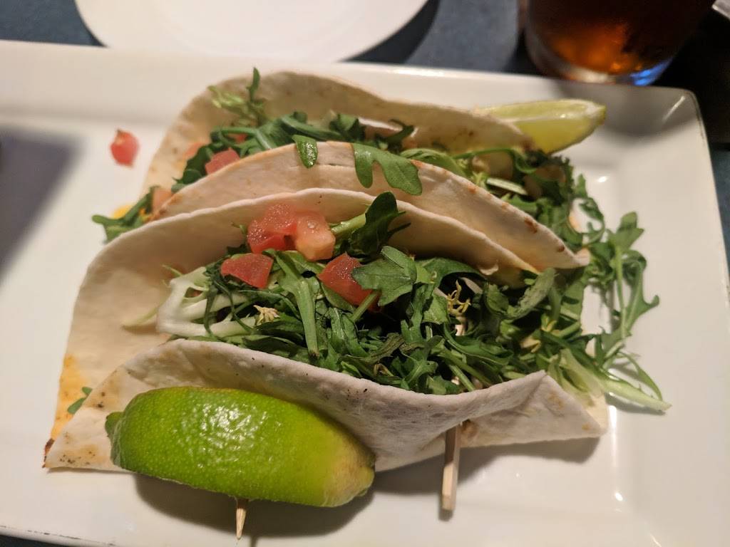 Falcons Nest | restaurant | 36 Amelia Village Cir, Fernandina Beach, FL 32034, USA | 9042775166 OR +1 904-277-5166