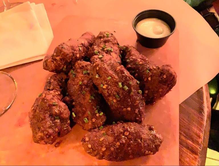 THE HUNTRESS whiskey n’ wings | restaurant | 2403 41st Ave, Long Island City, NY 11101, USA | 7186852922 OR +1 718-685-2922