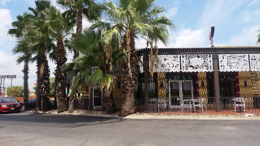 Taco Cabana | restaurant | 6867 W US Hwy 90, San Antonio, TX 78227, USA | 2106757558 OR +1 210-675-7558