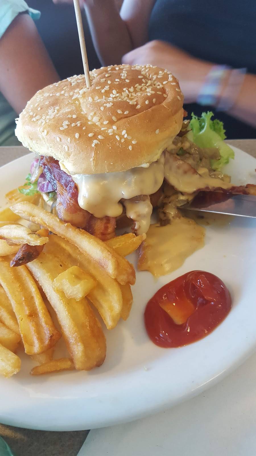 Dennys | restaurant | 7737 S, Kingery Hwy, Willowbrook, IL 60527, USA | 6306548155 OR +1 630-654-8155