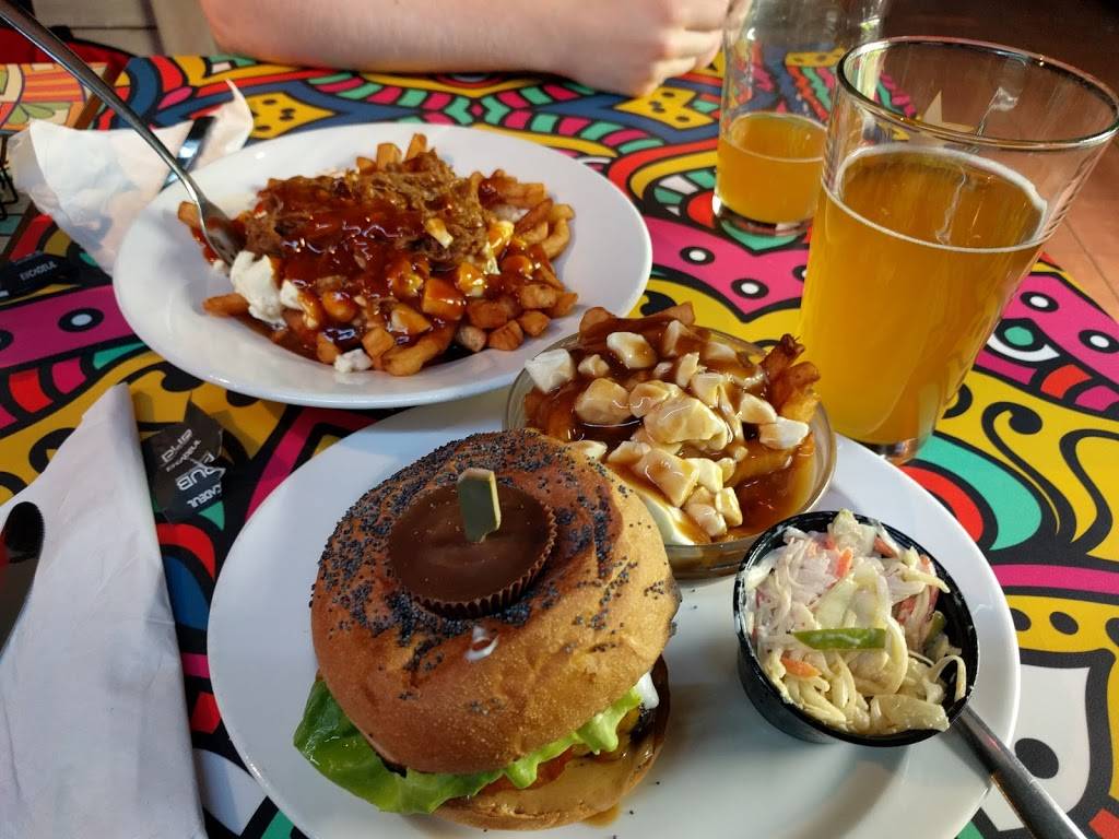 Le Pub Universitaire | restaurant | 2325 Rue de lUniversité Local 1312, Québec, QC G1V 0A6, Canada | 4186567075 OR +1 418-656-7075