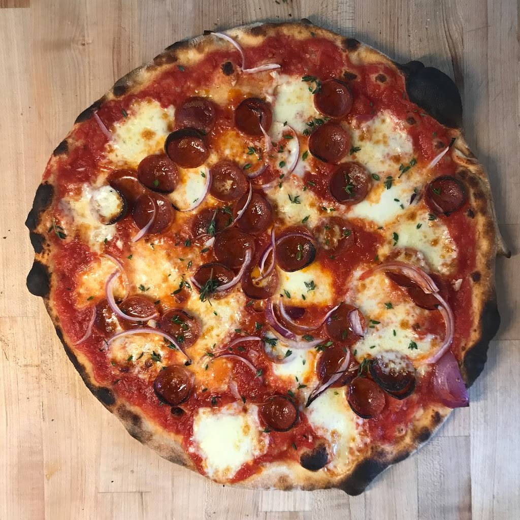 Caseys Pizza | restaurant | 1170 4th St, San Francisco, CA 94158, USA | 4158142482 OR +1 415-814-2482