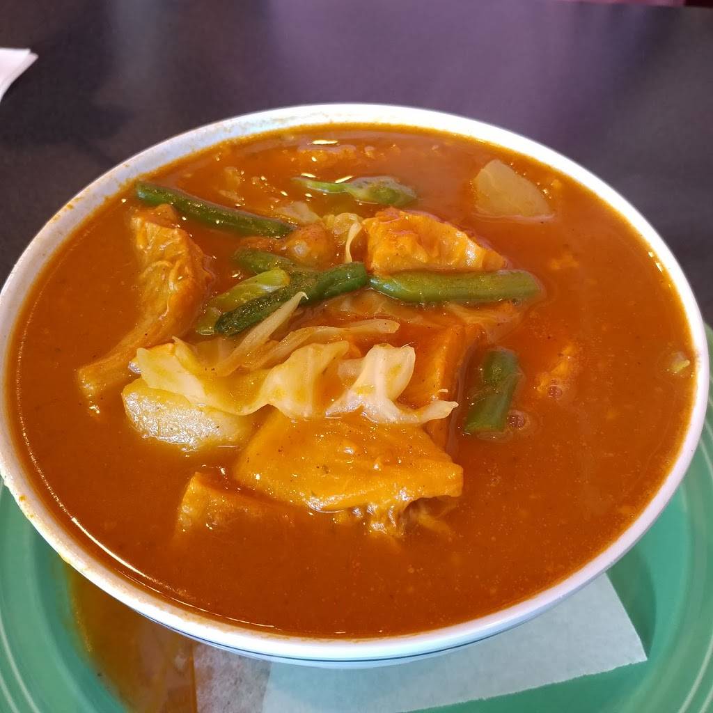 Bertas Salvadoran Kitchen | restaurant | 127 SW 153rd St, Burien, WA 98166, USA | 2068592776 OR +1 206-859-2776