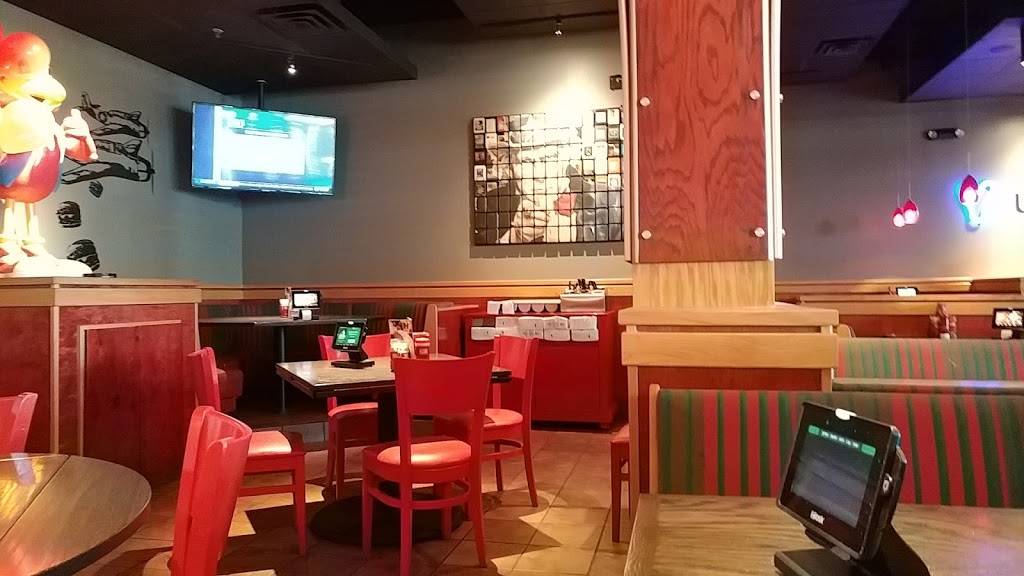 Red Robin Gourmet Burgers and Brews | restaurant | 5000 Shelbyville Rd #1627, Louisville, KY 40207, USA | 5028999001 OR +1 502-899-9001