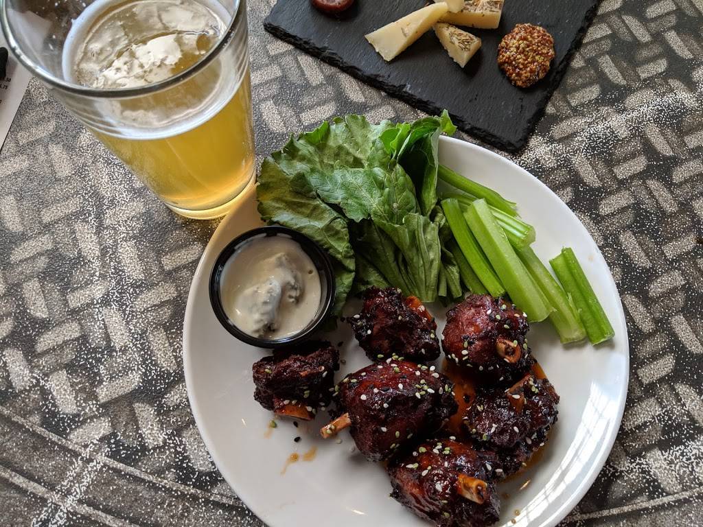 McClearys Pub | restaurant | 130 W Front St, Marietta, PA 17547, USA | 7174262225 OR +1 717-426-2225