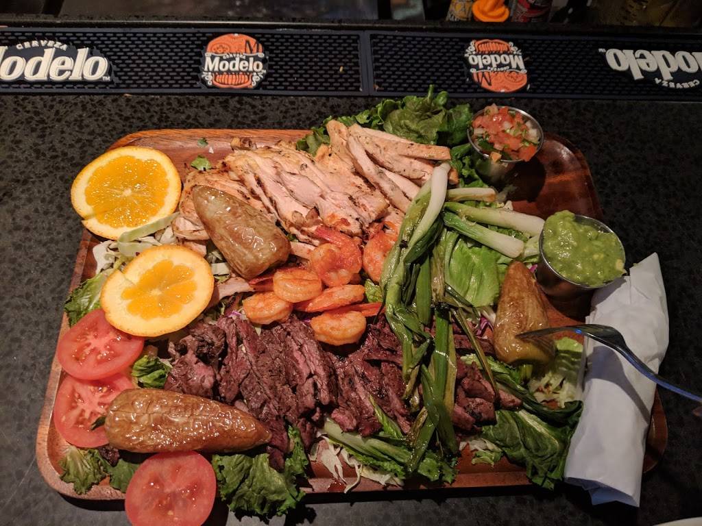 Casa Estrella | restaurant | 3757 S Mission Rd, Fallbrook, CA 92028, USA | 7607283200 OR +1 760-728-3200