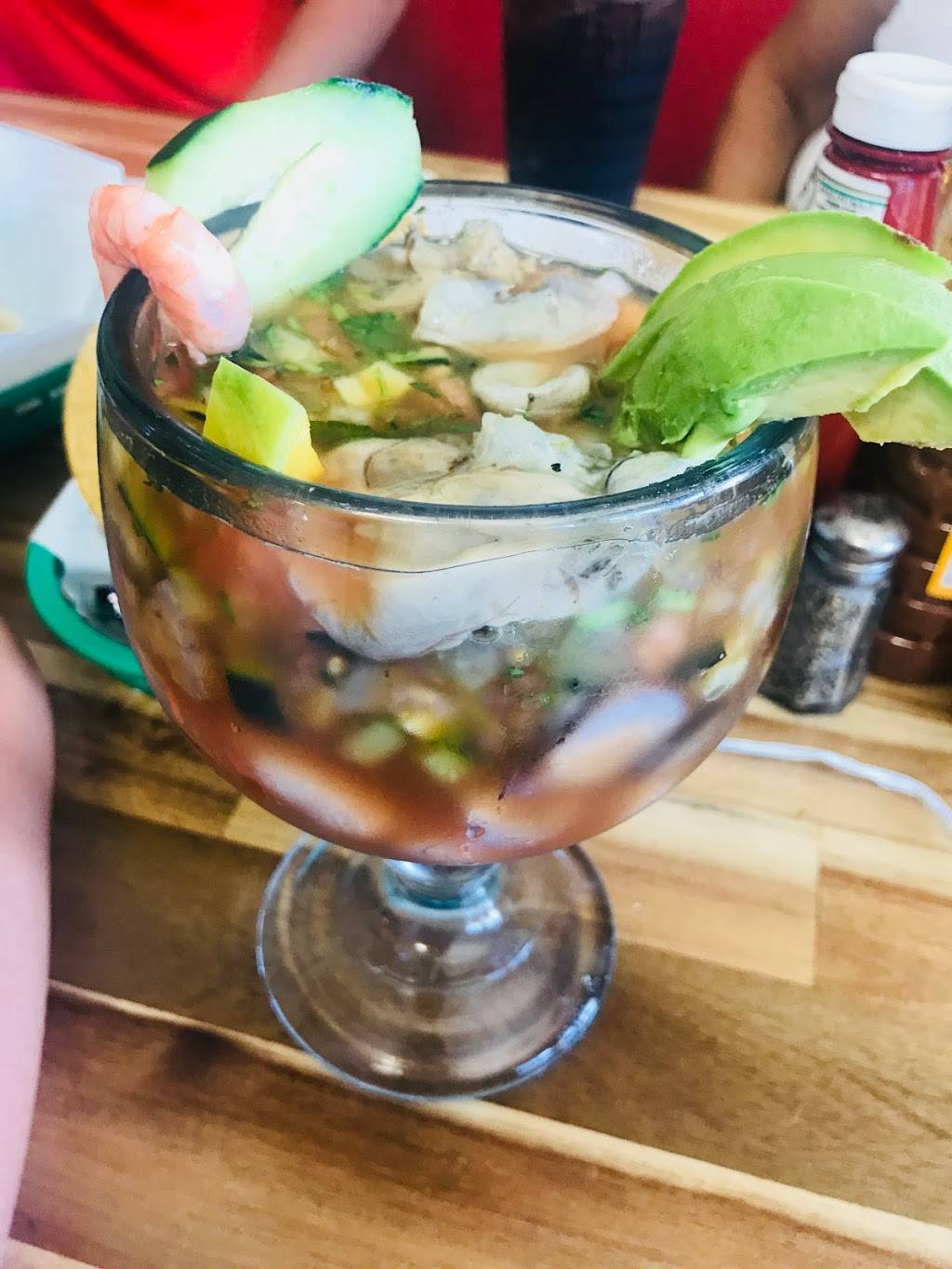 Al Cien Mariscos Mariscos Y Mas | restaurant | 636 N Avalon Blvd, Wilmington, CA 90744, USA | 4244775373 OR +1 424-477-5373