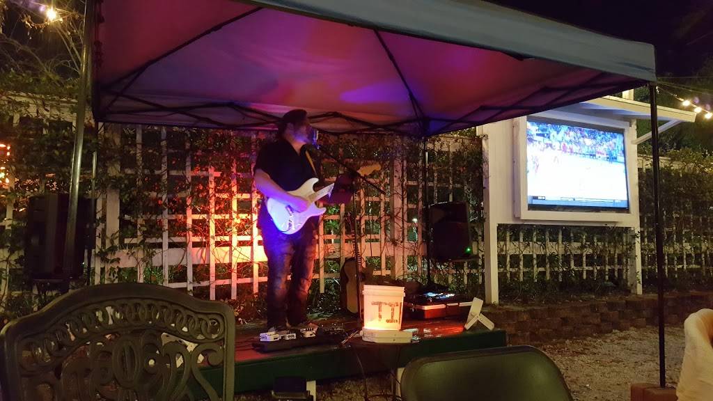 Pete & Shortys Iowa Bistro | restaurant | 2820 Gulf to Bay Blvd, Clearwater, FL 33759, USA | 7277990580 OR +1 727-799-0580