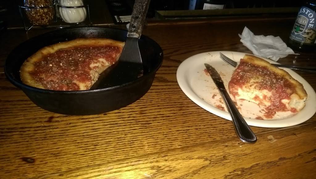 Gullivers | restaurant | 1805 Howard St, Evanston, IL 60202, USA | 7733382166 OR +1 773-338-2166