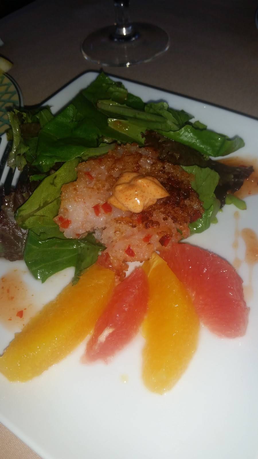 Parrot Cage Restaurant | restaurant | 7059 S South Shore Dr, Chicago, IL 60649, USA | 7736025333 OR +1 773-602-5333