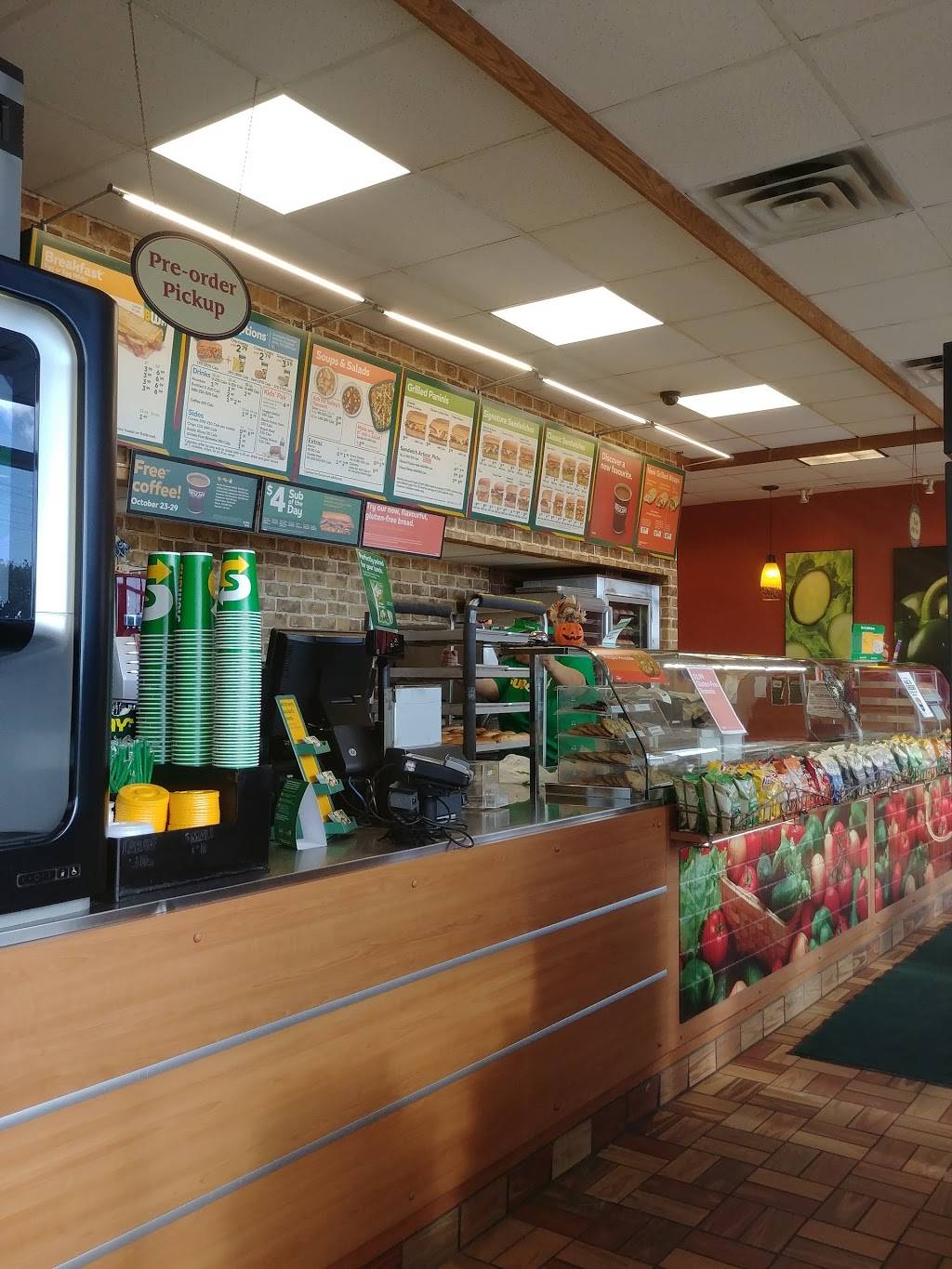 Subway | meal takeaway | 2 Strathy Rd, Cobourg, ON K9A 5J7, Canada | 9053736080 OR +1 905-373-6080